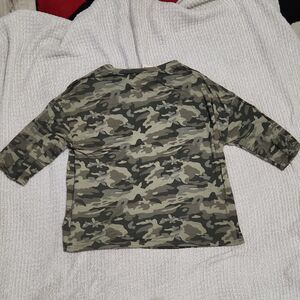 Alredine Camouflage Knit 3/4 Sleeve Crew Neck Top Womens M Green Gray Black